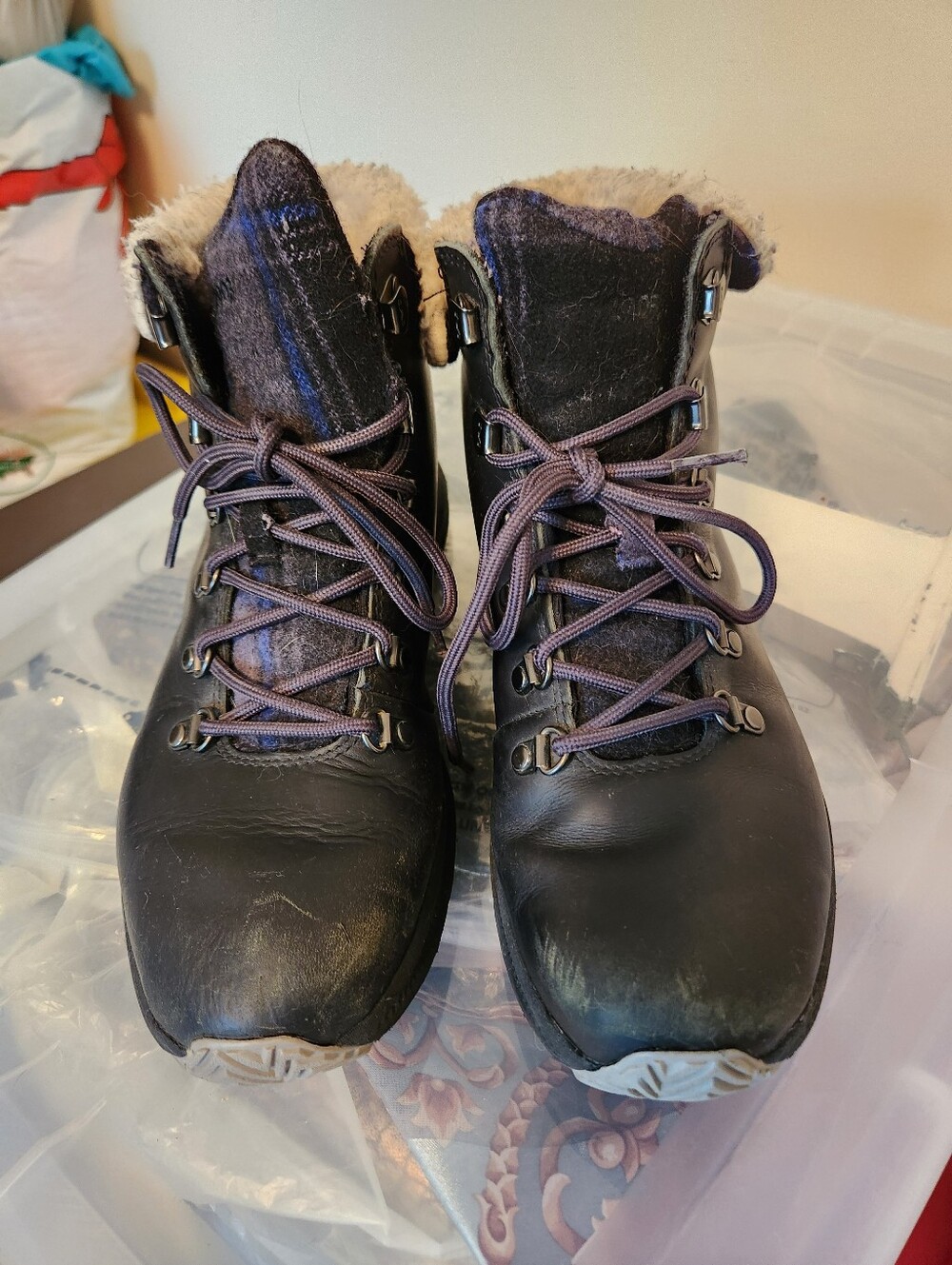 Merrell, Black Lace-Up Women's Winter Boots with Faux Fur Lining, sz 10